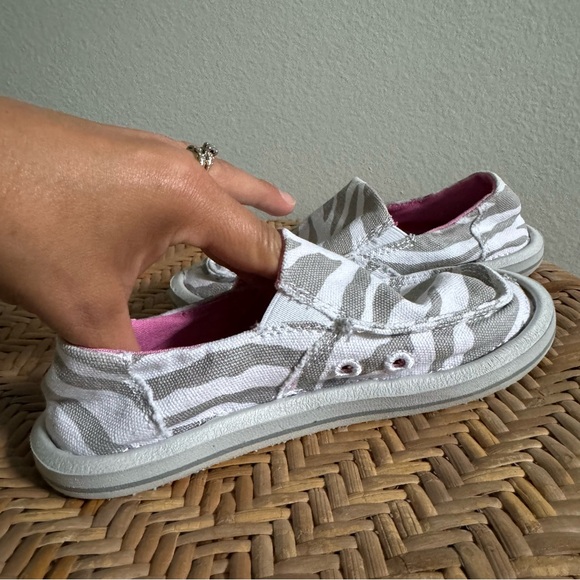 Sanuk Toddler's I'm Game - Zebra Grey Size 11 - Picture 3 of 9